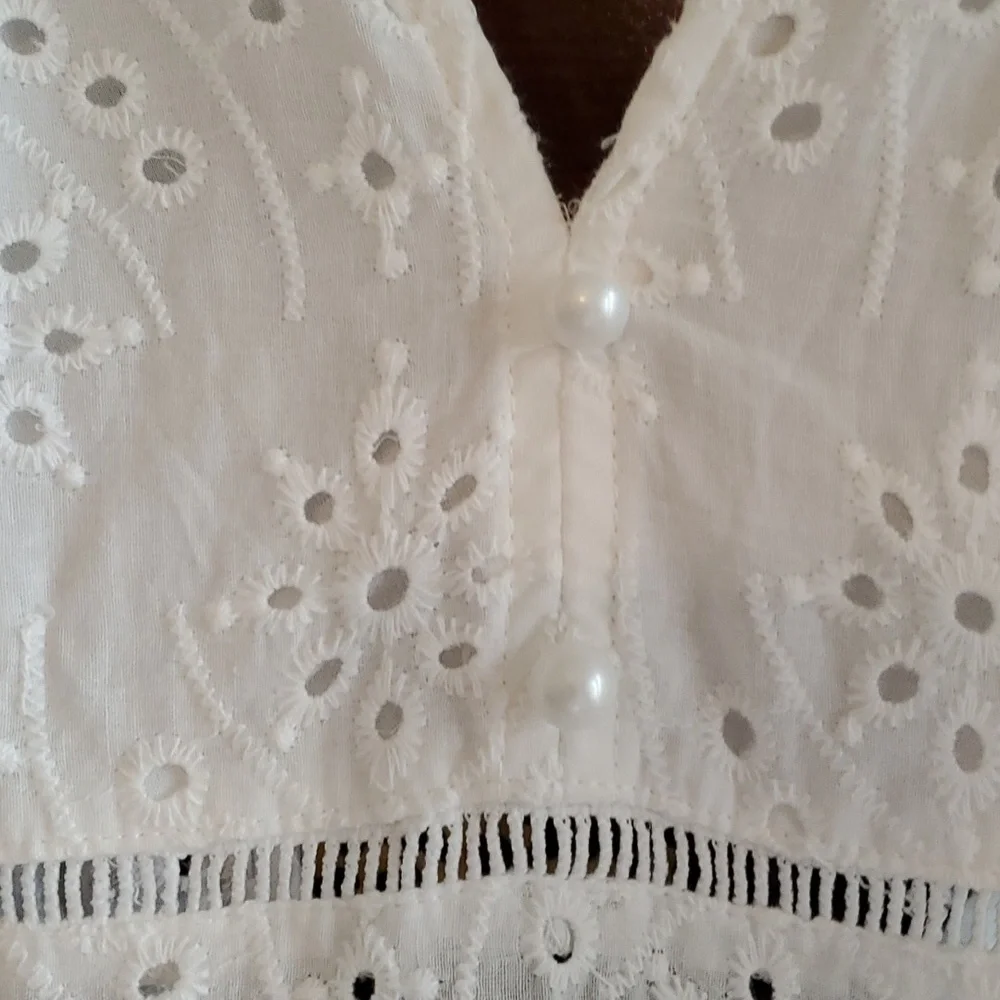 EUC white eyelet subdress - Picture 7 of 8